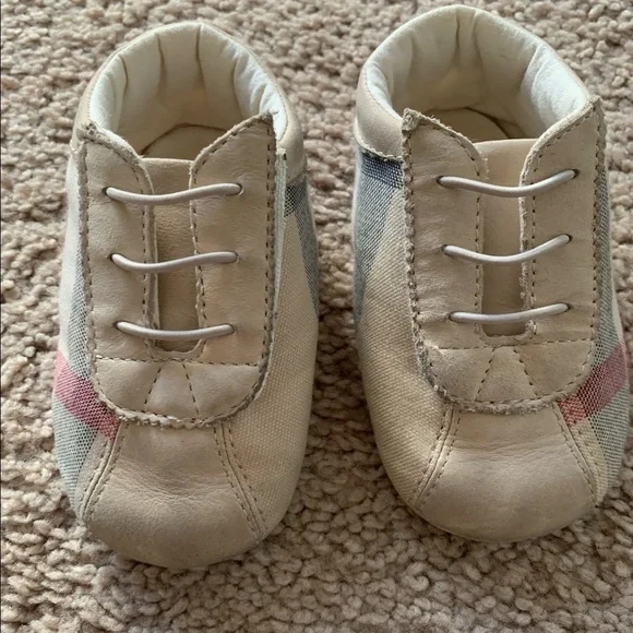 Burberry Shoes Burbery Baby Cream Shoes Size4 Poshmark